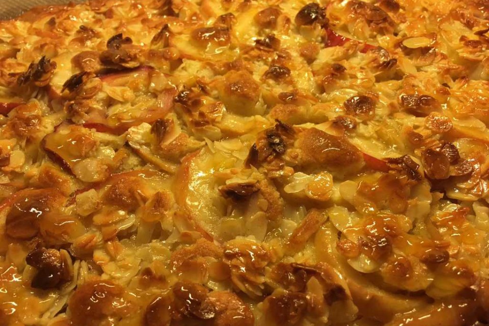 Apfelkuchen mit Mandelhaube – Ichzeigdirwiemanskocht