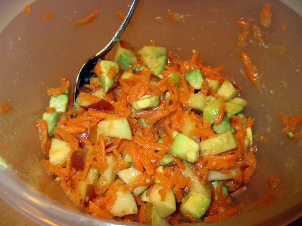 Möhren-Avocado-Apfel-Salat – Ichzeigdirwiemanskocht