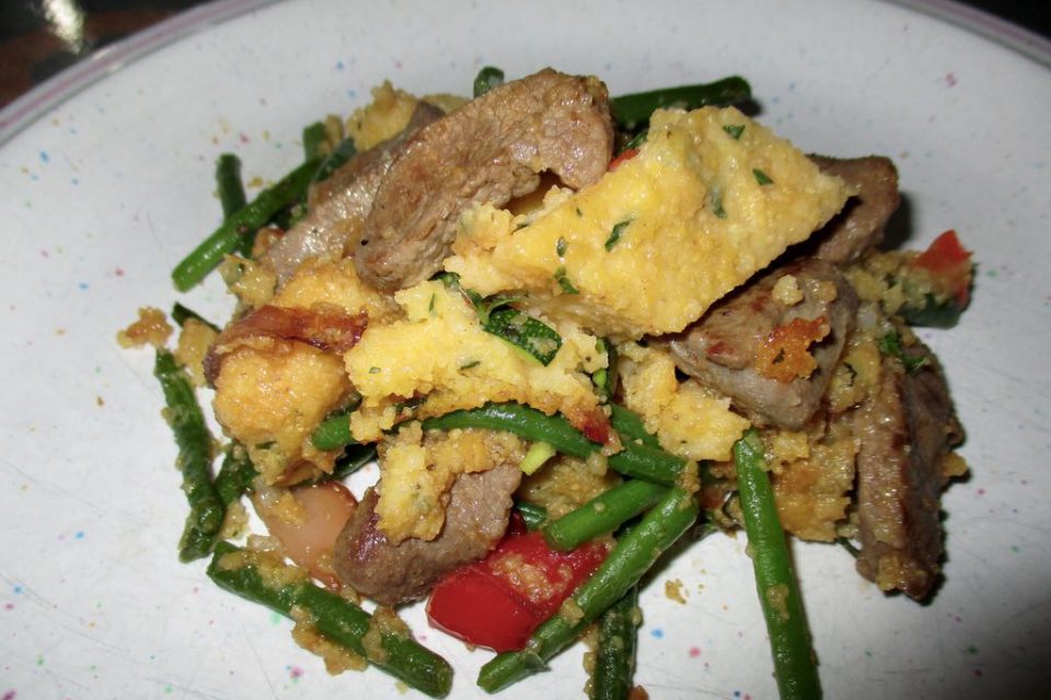 Polenta-Gröstl mit Lamm und Bohnen – Ichzeigdirwiemanskocht